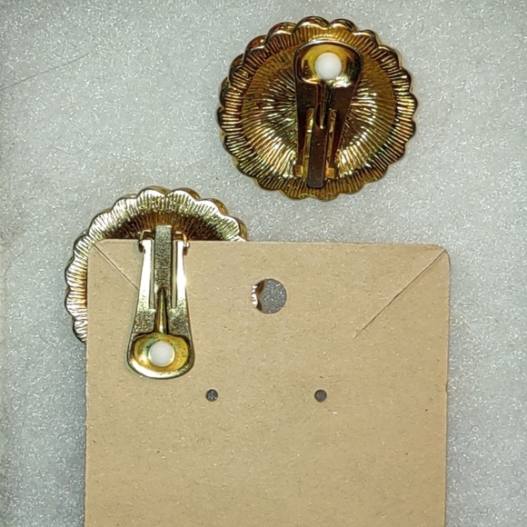 Clip-on Gold Earrings w/Black Enamel & Pearls - Picture 2 of 9